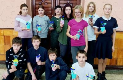 В Кирзинском Доме культуры проходили мастер-классы «Сувенир для мамы»