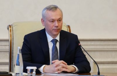 Губернатор Андрей Травников поддержал инициативу коллег из правительства области по перечислению однодневной зарплаты на нужды бойцов СВО