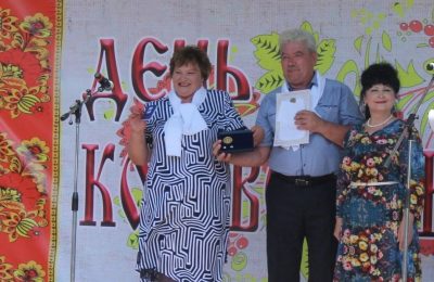 Анатолий и Валентина Шипичук из Красного Яра награждены медалью «За любовь и верность»!