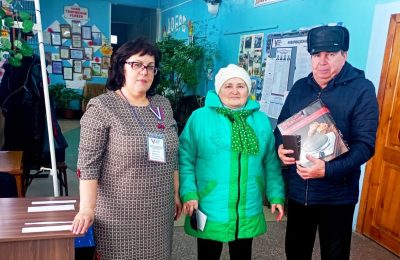 Приз каждому сотому избирателю вручают в Красном Яре