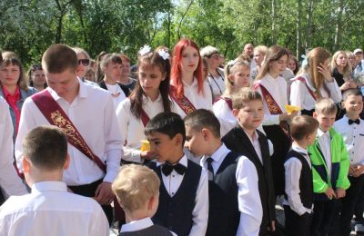 Последние звонки звучат для выпускников!