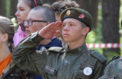 Егор Андреев из Кирзы — волонтер военно-спортивной игры