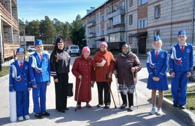 Госавтоинспекция и ЮИДовцы напоминают жителям многоквартирных домов о важности соблюдения ПДД