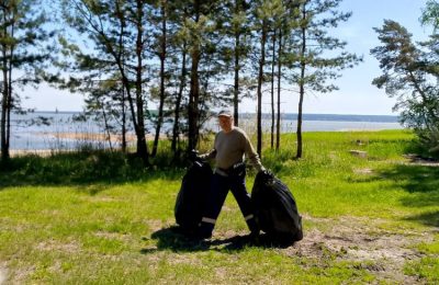 В Новом Шарапе провели очередной субботник