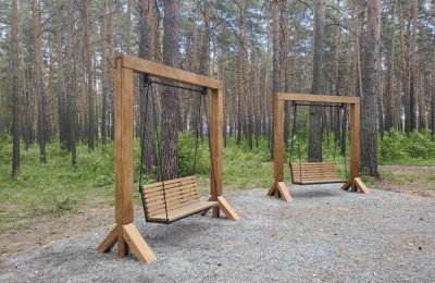 В парке «Луневка» качели отремонтировали по гарантии