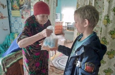 Волонтёры отряда «Добрята» Рогалевской школы приняли участие во Всероссийской акции «Первомай»