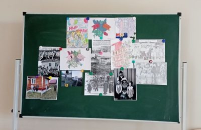 В Вагайцевской школе подготовили праздничный стенд