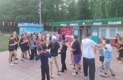 В детском оздоровительном лагере «Рассвет» идет четвертая, профильная, творческая смена