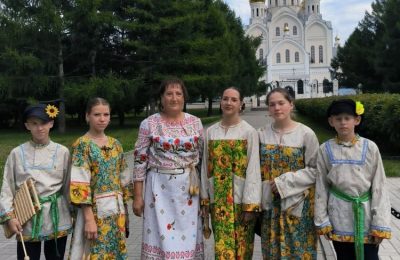 Образцовый коллектив «Фантазия» Ордынского Дома детского творчества принял участие в областном фестивале «В дружбе — наша сила!»