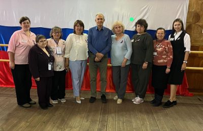 В Кирзе поздравили избирателя с 75-летием