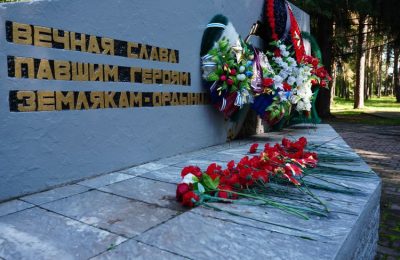 Сегодня в рабочем посёлке Ордынское состоялась Всероссийская акция «Цветы памяти»