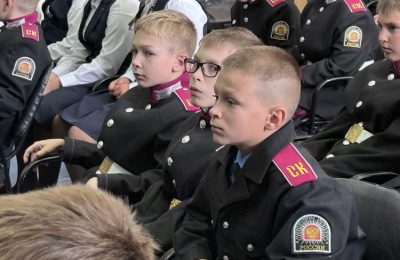 Урок мужества для кадетов провел участник проекта «Герои НовоСибири» в День солидарности в борьбе с терроризмом