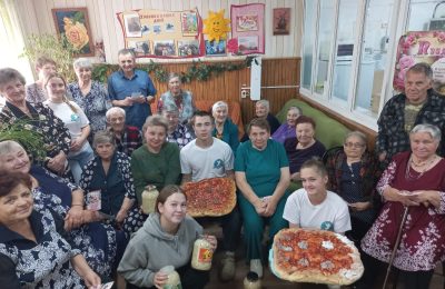 Душевный праздник для клиентов Дома ветеранов