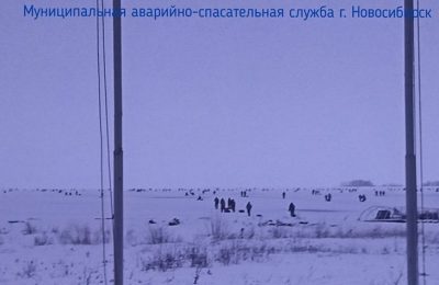 Ужасающая ситуация: сотни новосибирцев вышли на лед Обского водохранилища