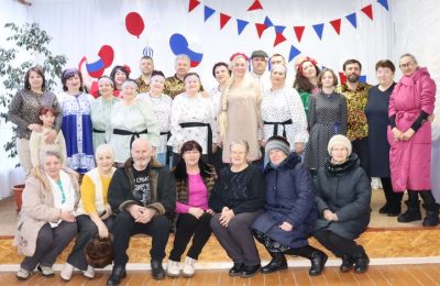 Зажигательный концерт в Нижнекаменском Доме культуры