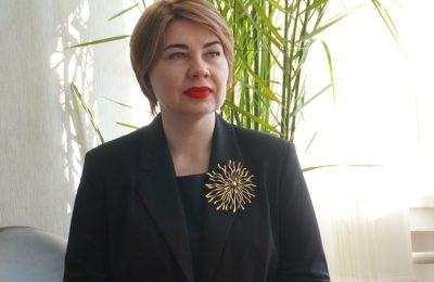 Человек ответственный, компетентный, доводящий начатое дело до конца и требующий того же от других