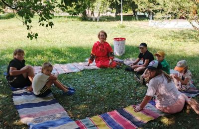 В Усть-Луковском Доме культуры прошла познавательно-игровая программа «Три Спаса»